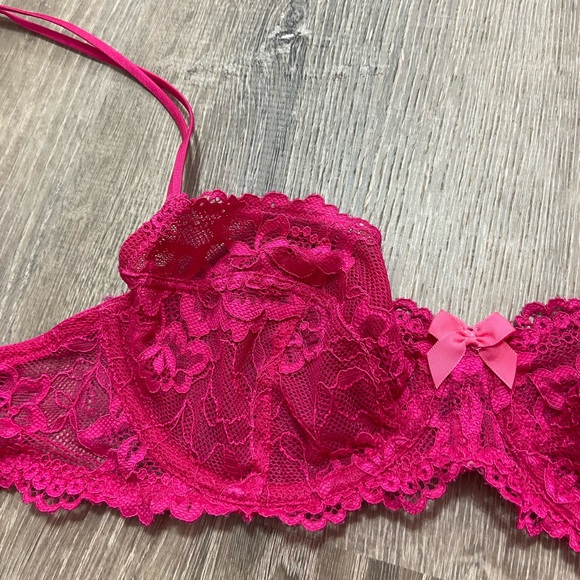 Unlined pink lace bra💓 - Picture 2 of 4